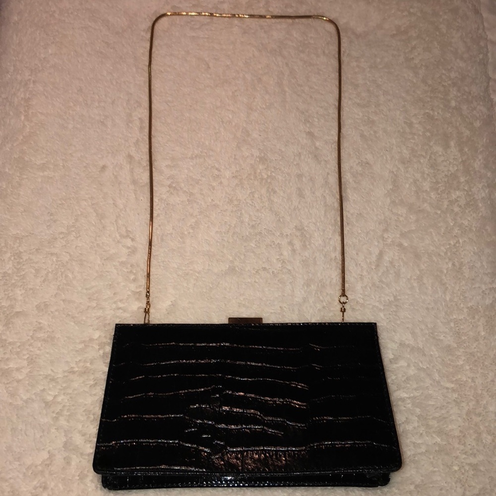 CLASSIC FORMAL PURSE!